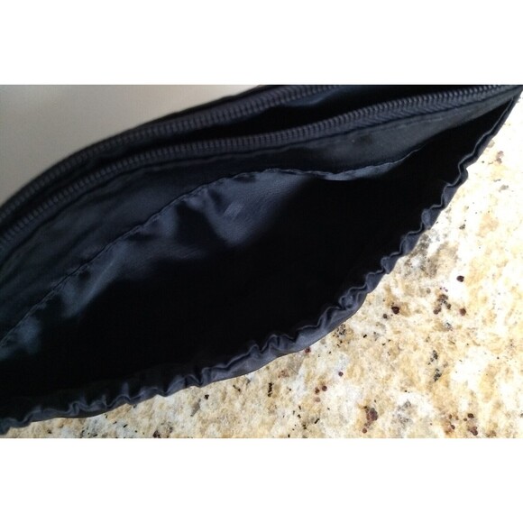 Donna Karan DK Cosmetics Black Zippered Makeup Toiletry Travel Bag Wristlet NEW - Picture 6 of 16